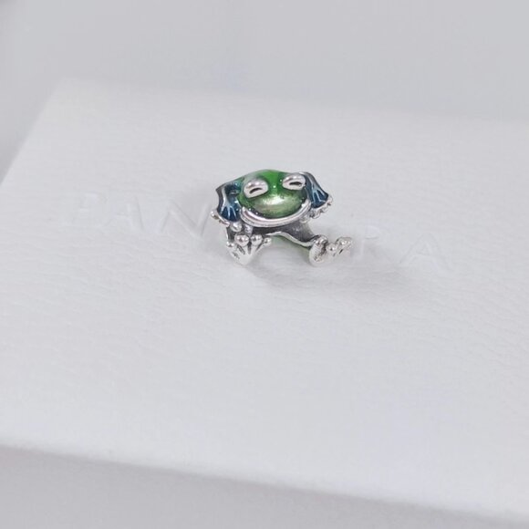 Pandora Climbing Frog Charm S925 Silver with box - Picture 8 of 9